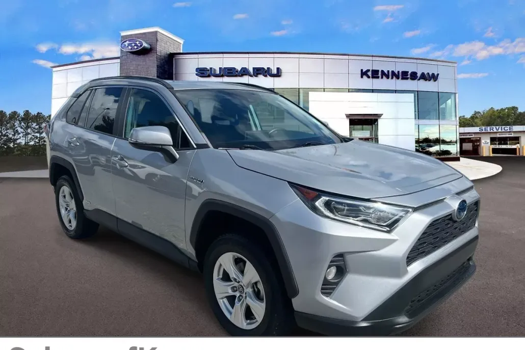 2020 Toyota RAV4 Hybrid XLE photo 1