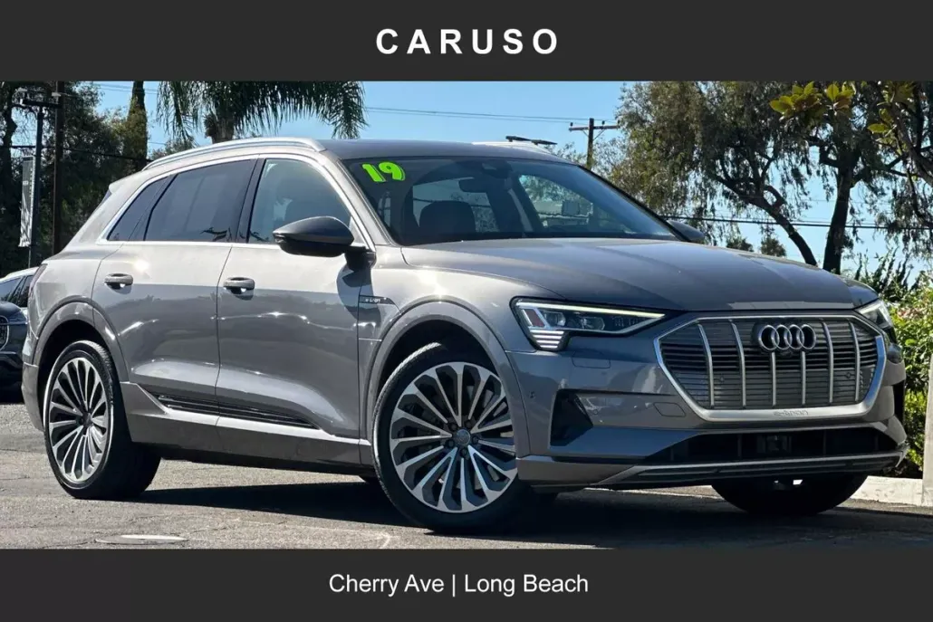 2019 Audi e-tron Prestige photo 1