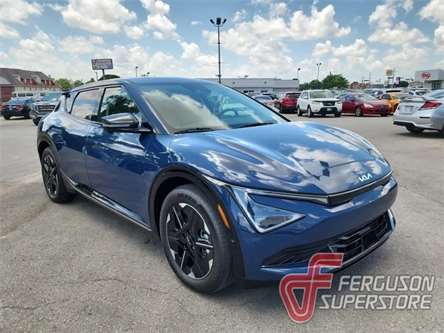 2025 Kia EV6 Wind photo 1