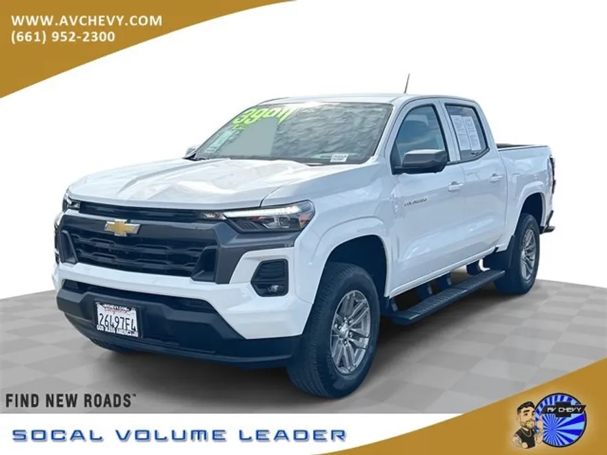2025 Chevrolet Colorado Work Truck LT photo 1
