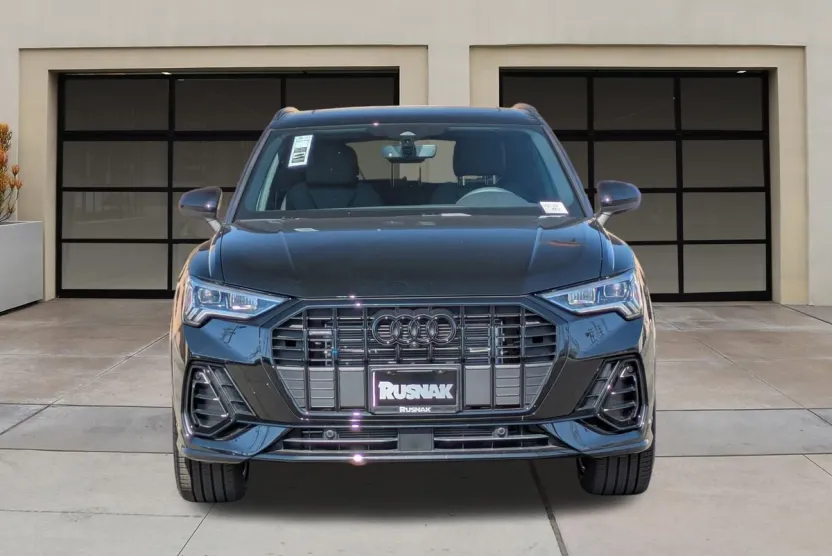 2025 Audi Q3 S line Premium Plus photo 1