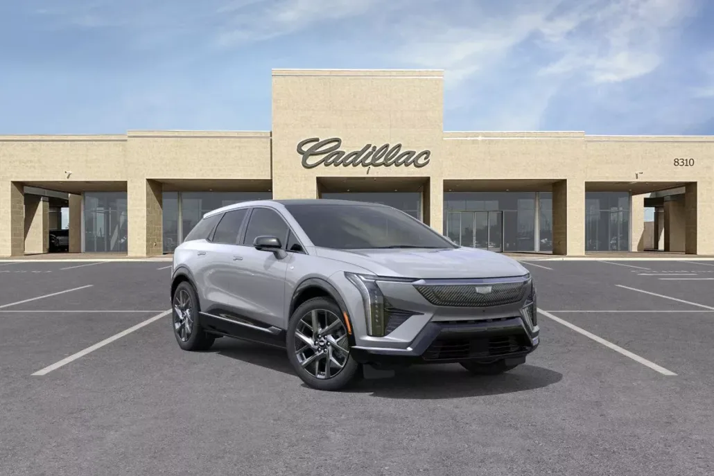 2025 Cadillac Optiq Luxury photo 1