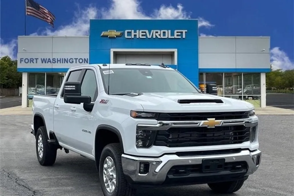 2025 Chevrolet Silverado 2500HD LT photo 1