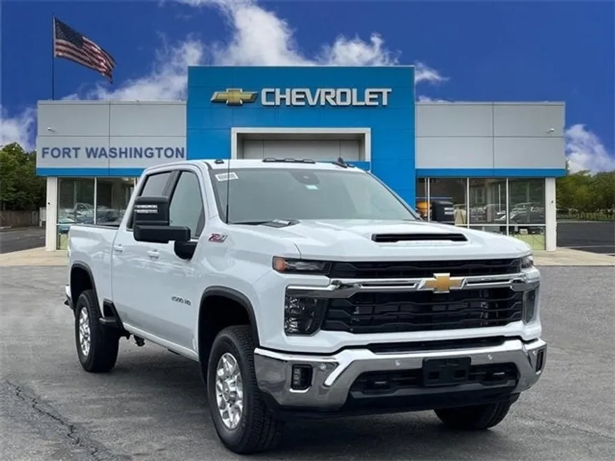 2025 Chevrolet Silverado 2500HD LT photo 1
