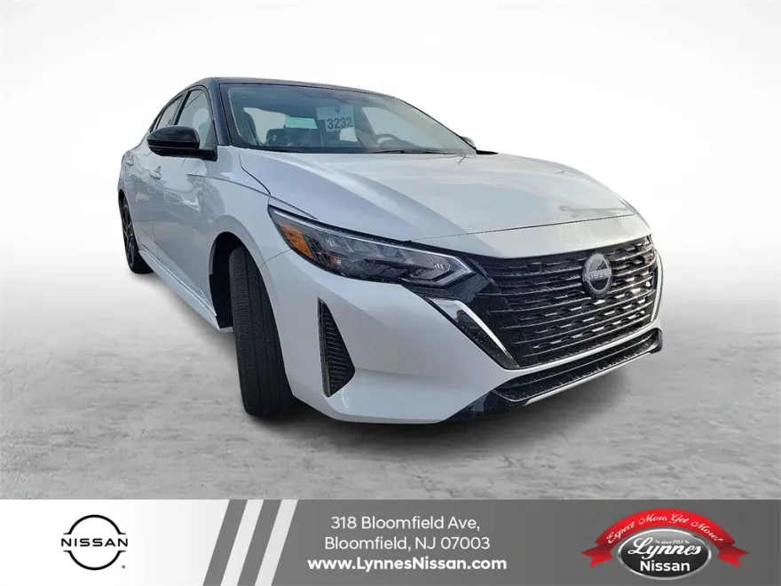 2025 Nissan Sentra SR photo 1