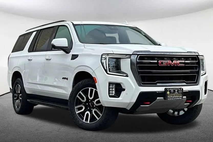 2023 Gmc Yukon XL AT4 photo 1