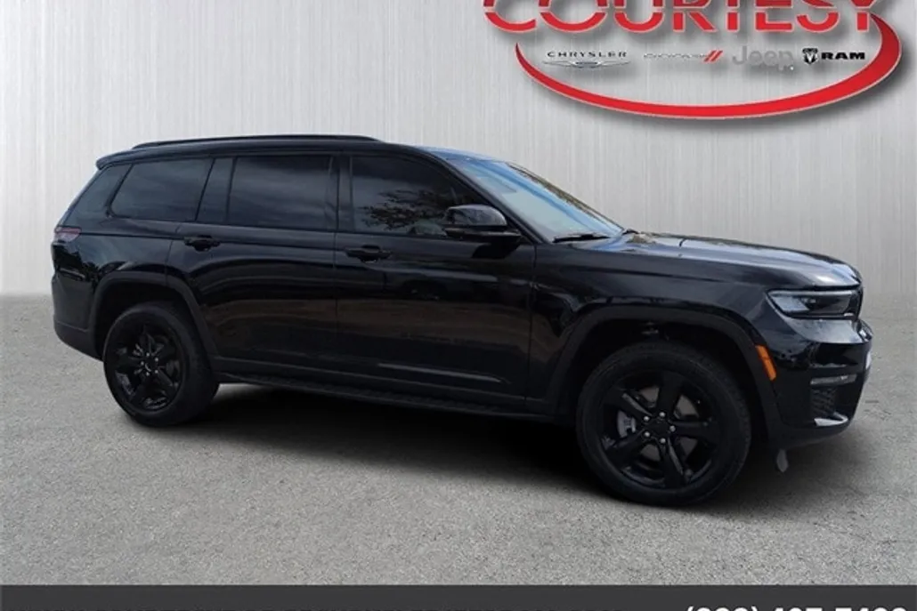 2023 Jeep Grand Cherokee Limited photo 1