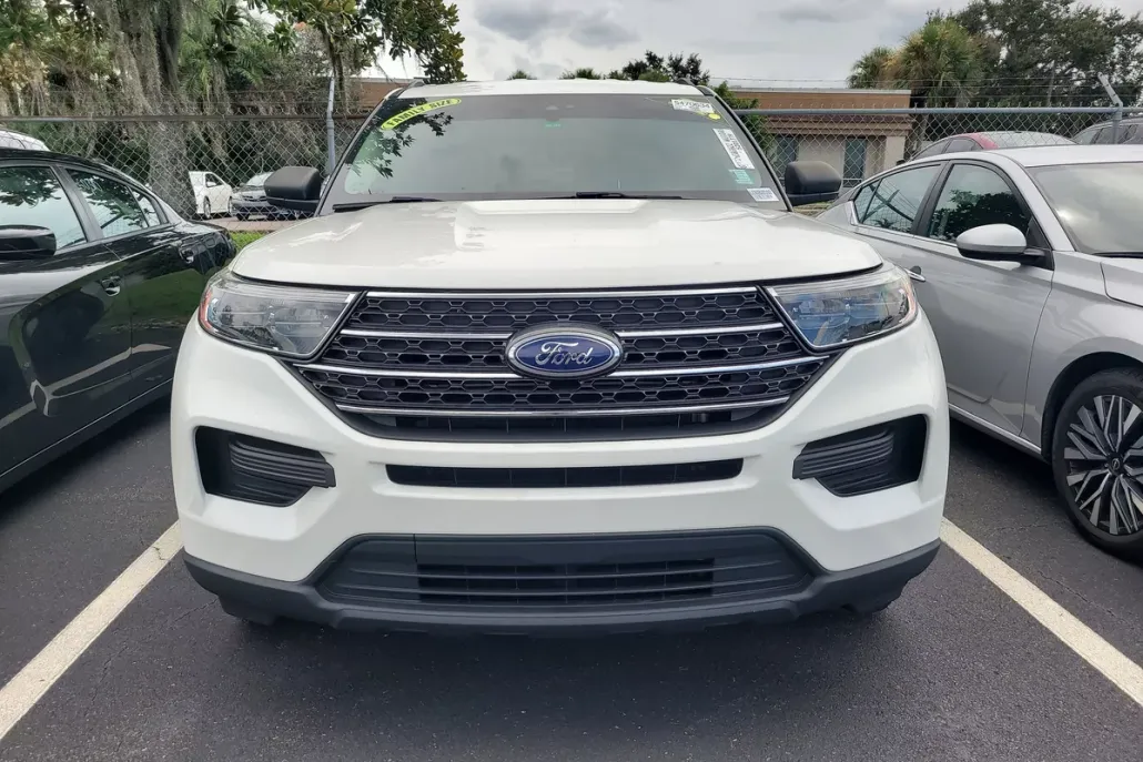 2022 Ford Explorer XLT photo 1