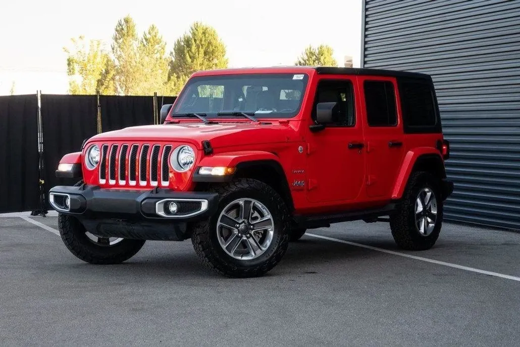 2020 Jeep Wrangler Unlimited Sahara photo 1