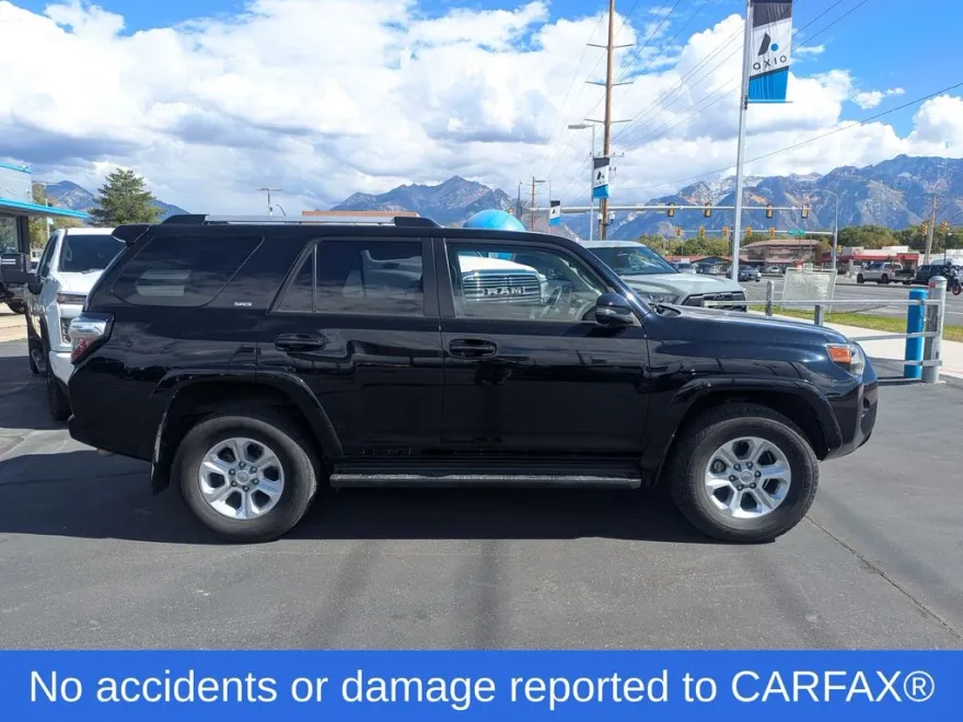 2023 Toyota 4Runner SR5 Premium photo 1