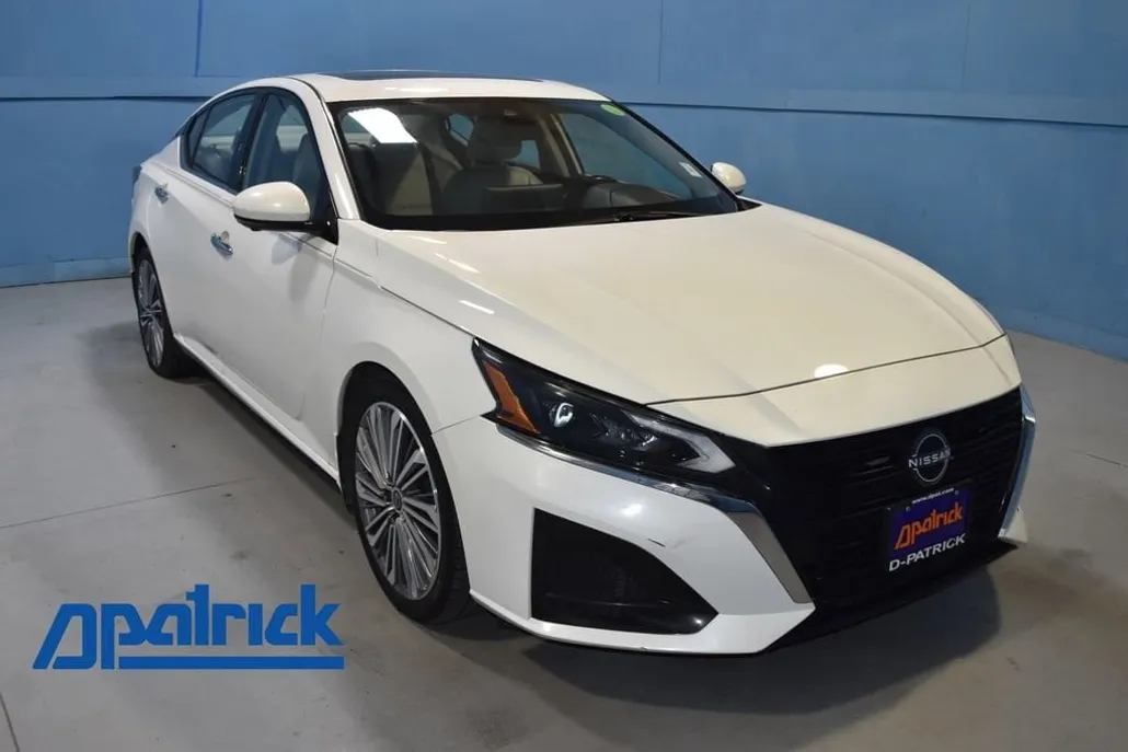 2023 Nissan Altima 2.5 SL photo 1