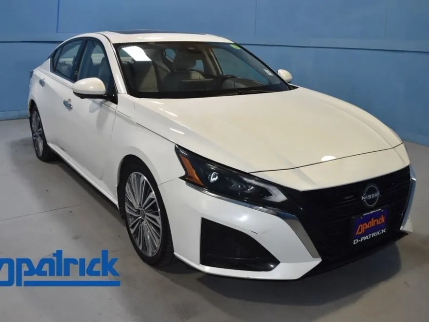 2023 Nissan Altima 2.5 SL photo 1