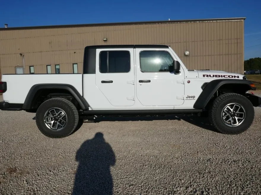2025 Jeep Gladiator Rubicon photo 1