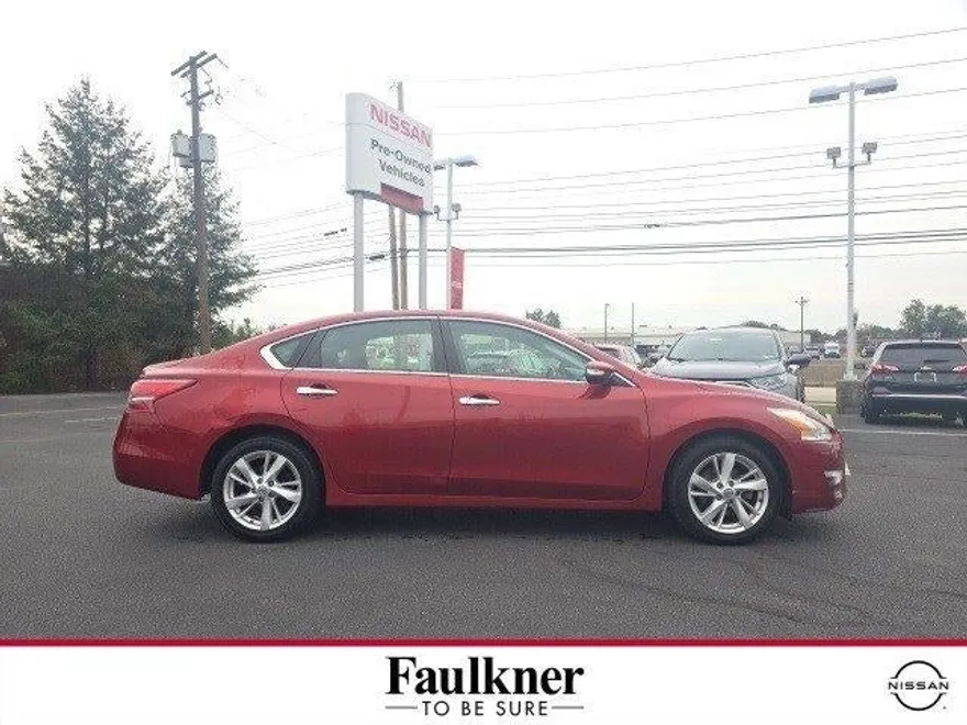 2013 Nissan Altima 2.5 SV photo 1