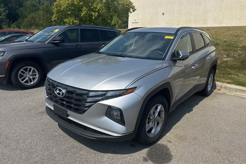 2024 Hyundai Tucson SEL photo 1