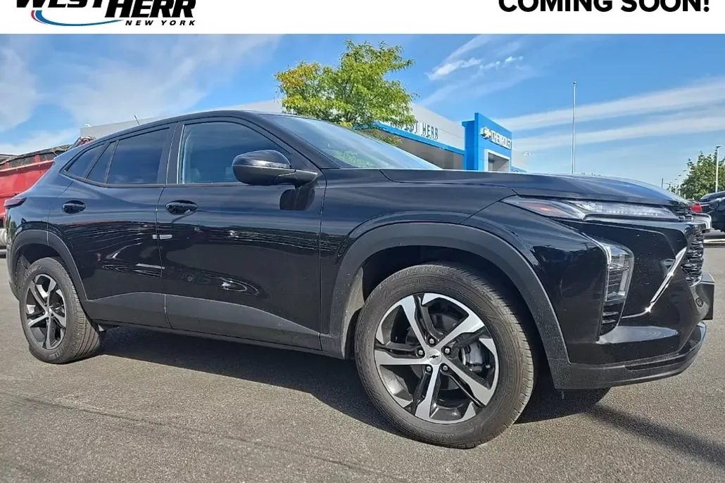 2024 Chevrolet Trax photo 1