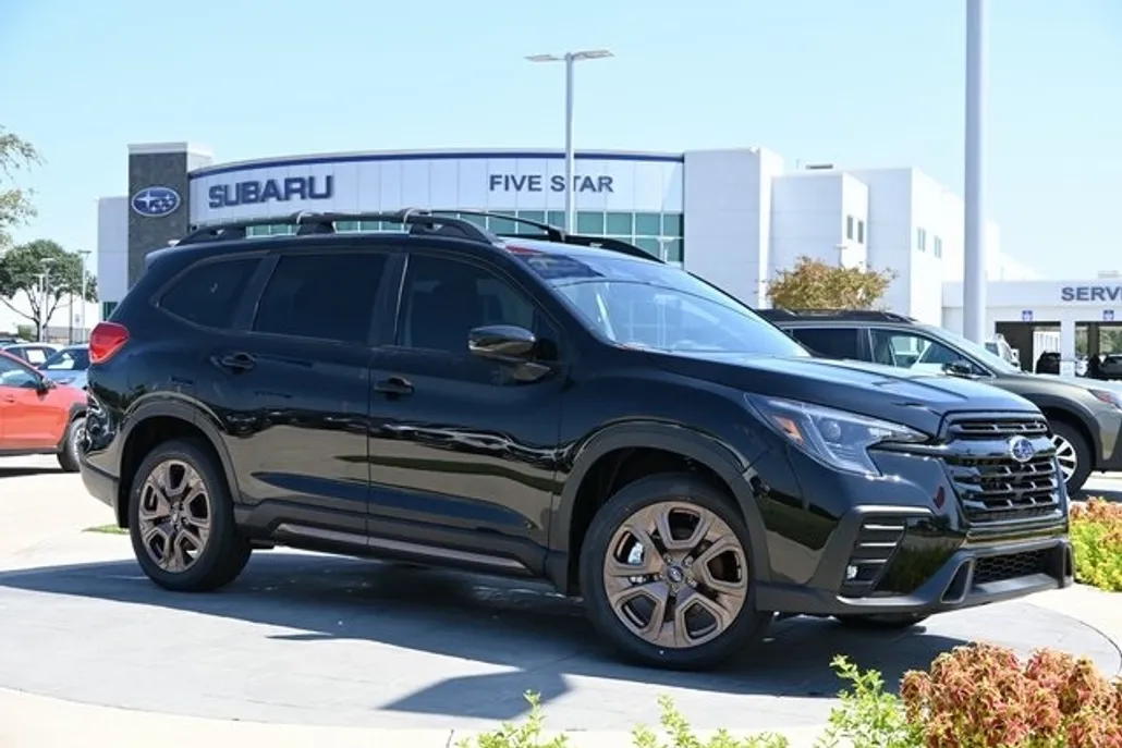 2025 Subaru Ascent Limited photo 1