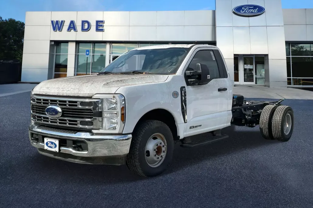 2024 Ford F-350 XLT photo 1