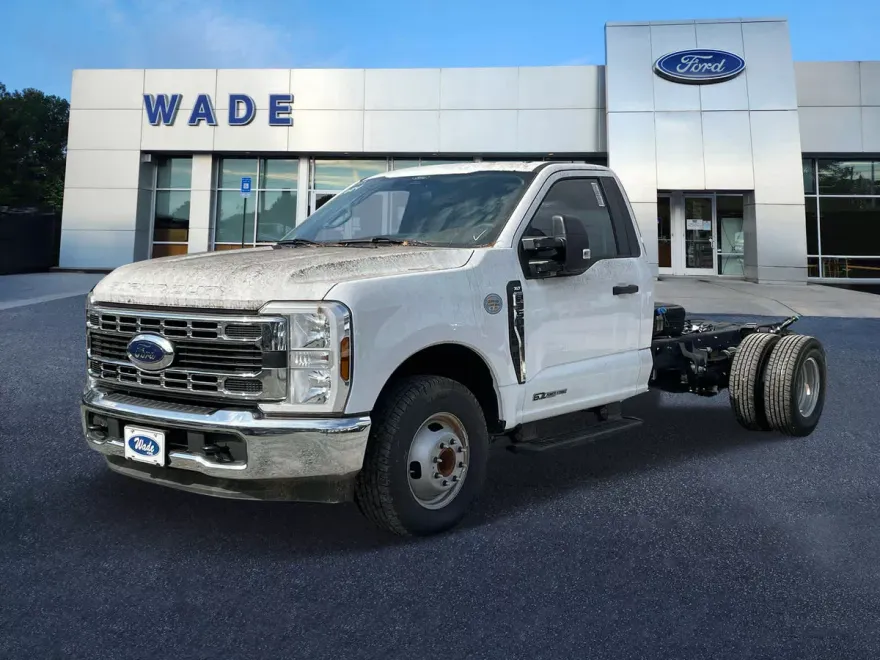 2024 Ford F-350 XLT photo 1