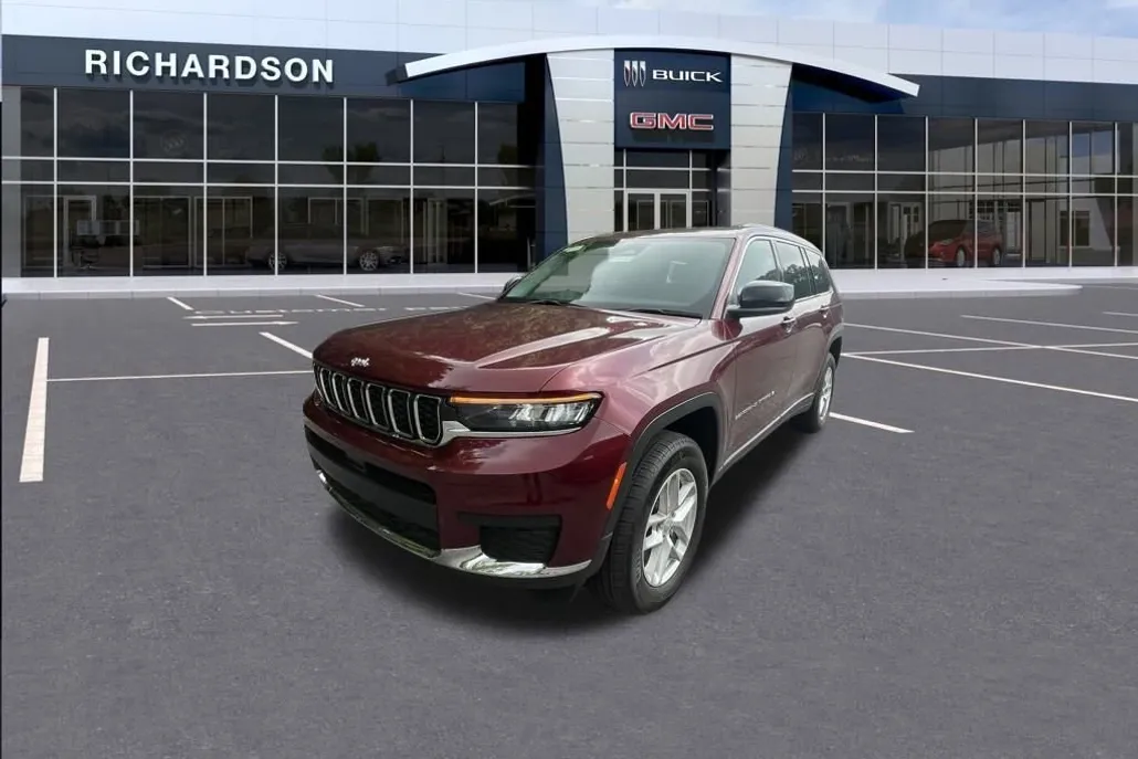 2023 Jeep Grand Cherokee Laredo photo 1