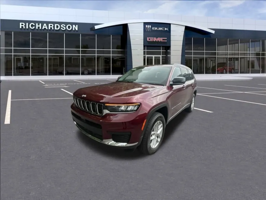 2023 Jeep Grand Cherokee Laredo photo 1