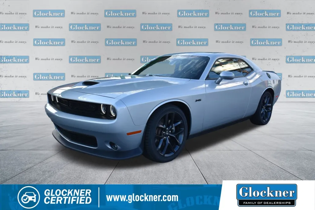 2023 Dodge Challenger R/T photo 1