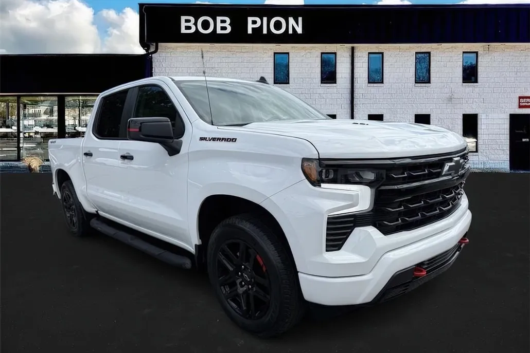 2024 Chevrolet Silverado 1500 RST photo 1