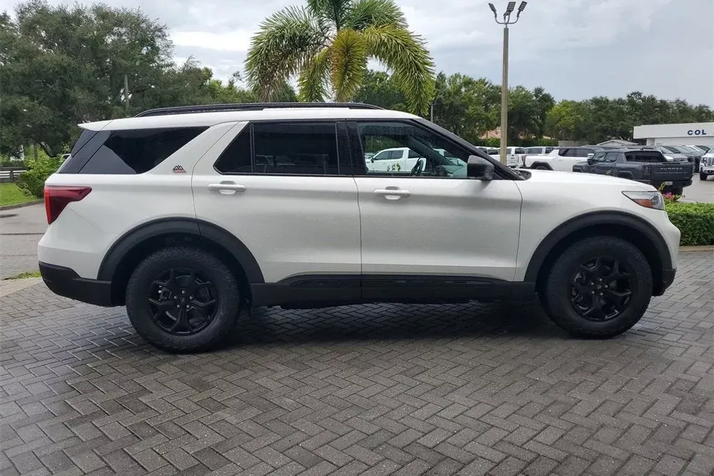 2022 Ford Explorer Timberline photo 1
