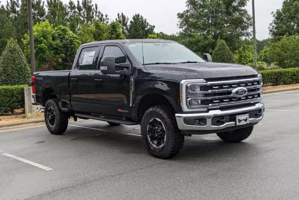 2025 Ford F-350 Lariat photo 1