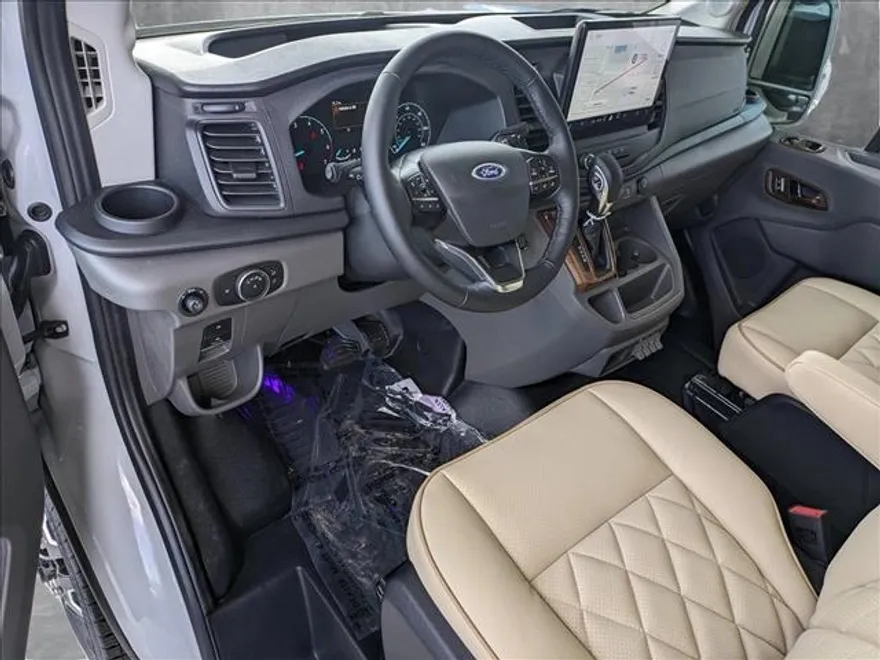 2024 Ford Transit photo 3