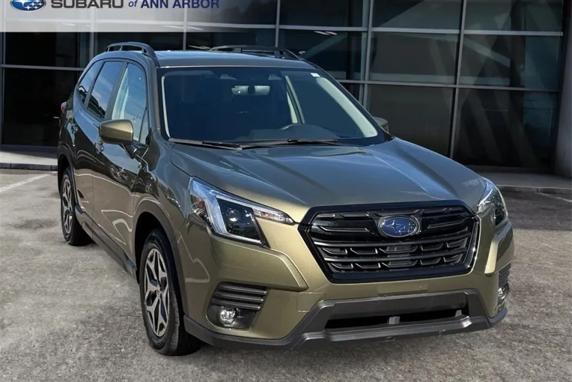 2024 Subaru Forester Premium photo 1