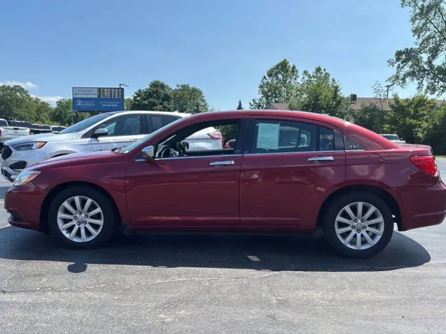 2014 Chrysler 200 Limited photo 1
