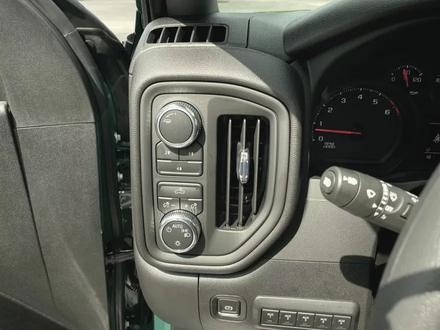 2025 Gmc Sierra 3500 HD Pro photo 1