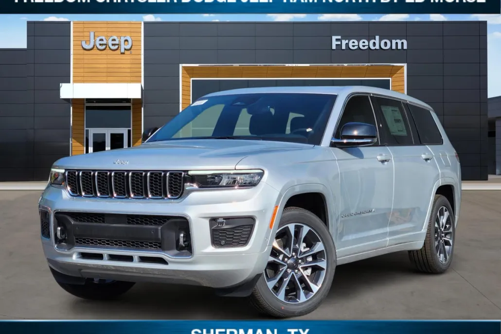 2025 Jeep Grand Cherokee Overland photo 1