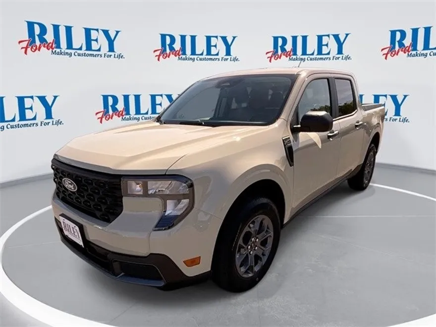 2025 Ford Maverick XLT photo 1