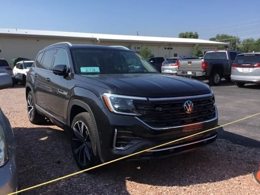 2025 Volkswagen Atlas SEL Premium R-Line photo 1