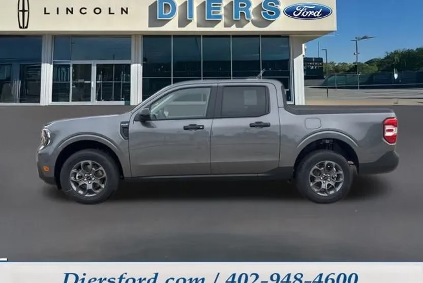 2025 Ford Maverick XLT photo 1