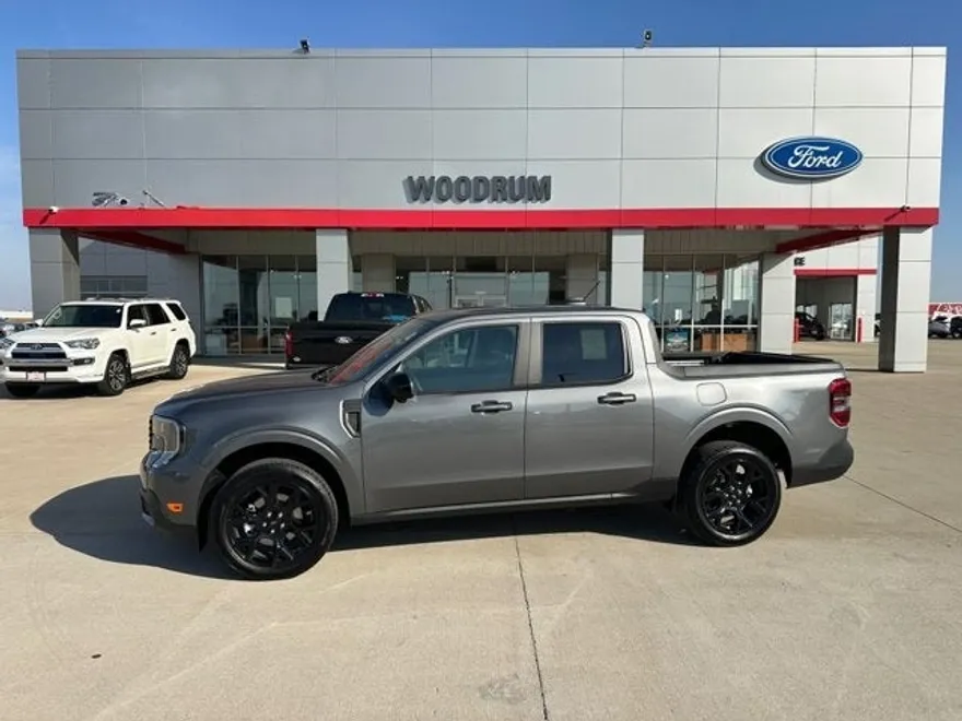 2025 Ford Maverick Lariat photo 1