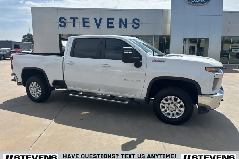 2023 Chevrolet Silverado 2500HD LT photo 1