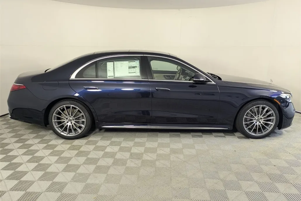 2026 Mercedes Benz S 500 4MATIC photo 1