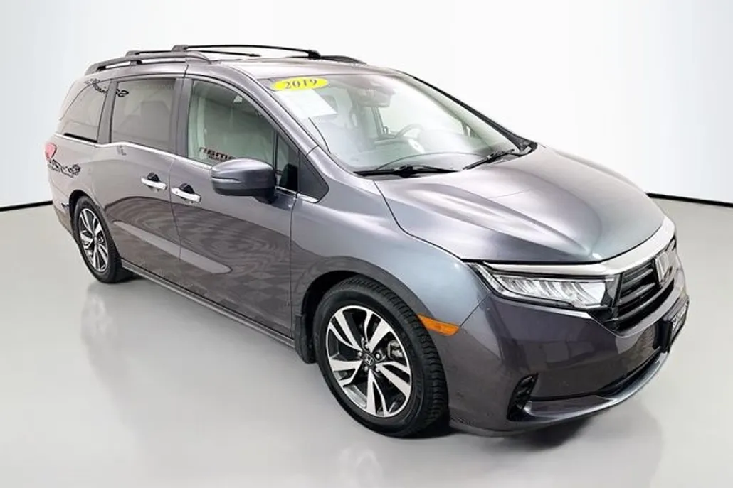 2021 Honda Odyssey Touring photo 1