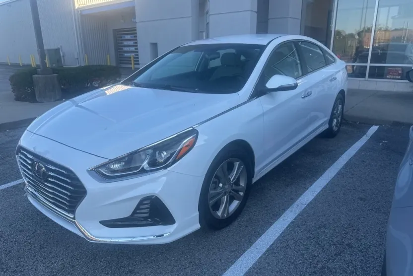 2018 Hyundai Sonata SEL photo 1