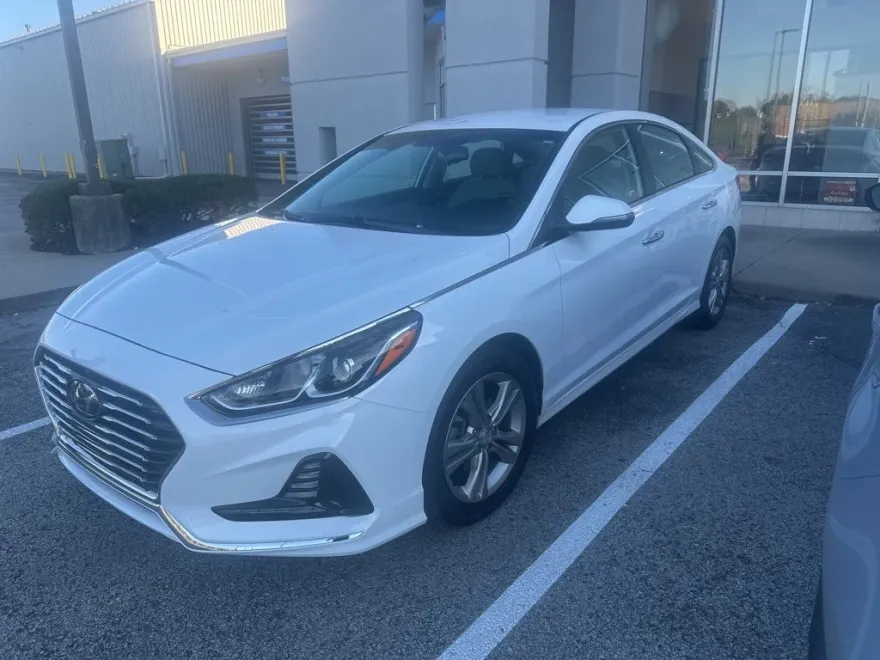 2018 Hyundai Sonata SEL photo 1