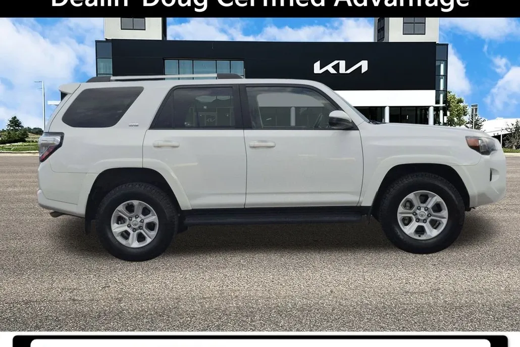 2024 Toyota 4Runner SR5 photo 1