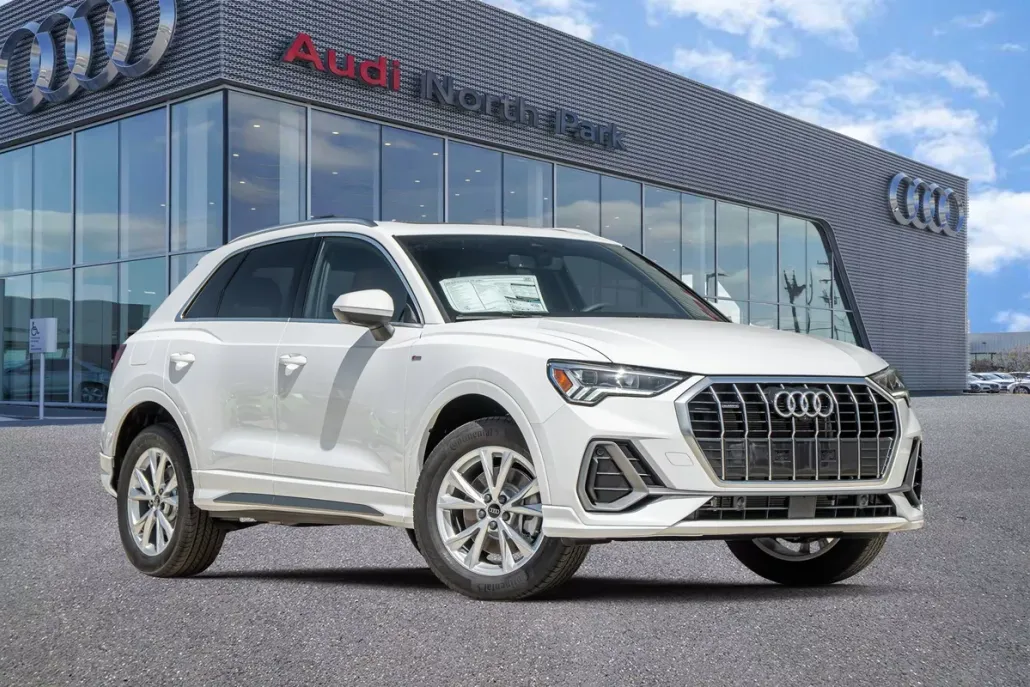 2025 Audi Q3 S line Premium Plus photo 1