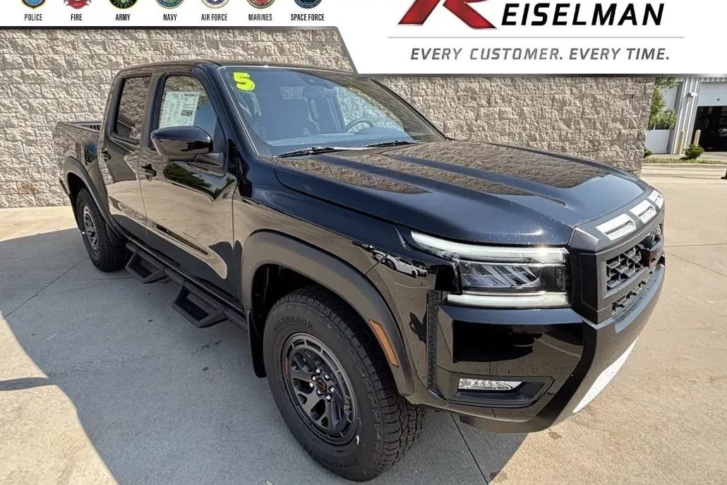 2025 Nissan Frontier PRO-4X photo 1