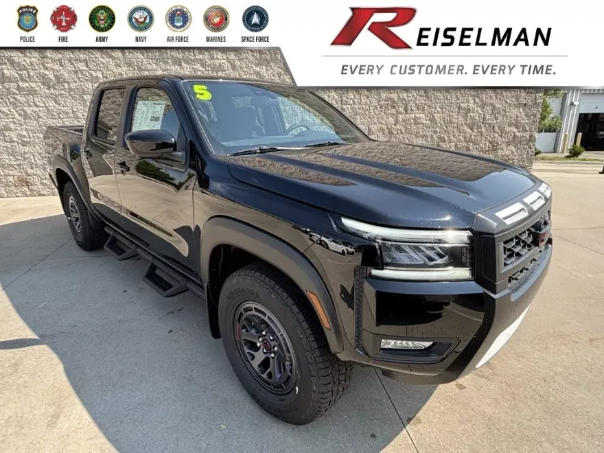 2025 Nissan Frontier PRO-4X photo 1