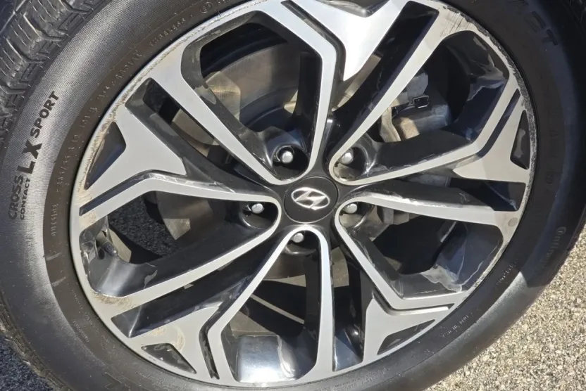 2020 Hyundai Santa Fe Limited photo 1