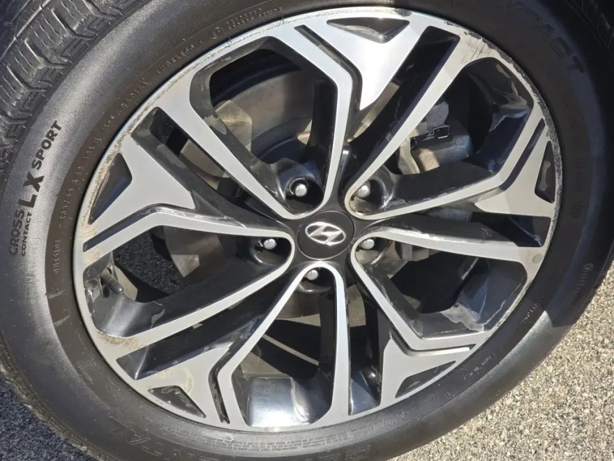 2020 Hyundai Santa Fe Limited photo 1