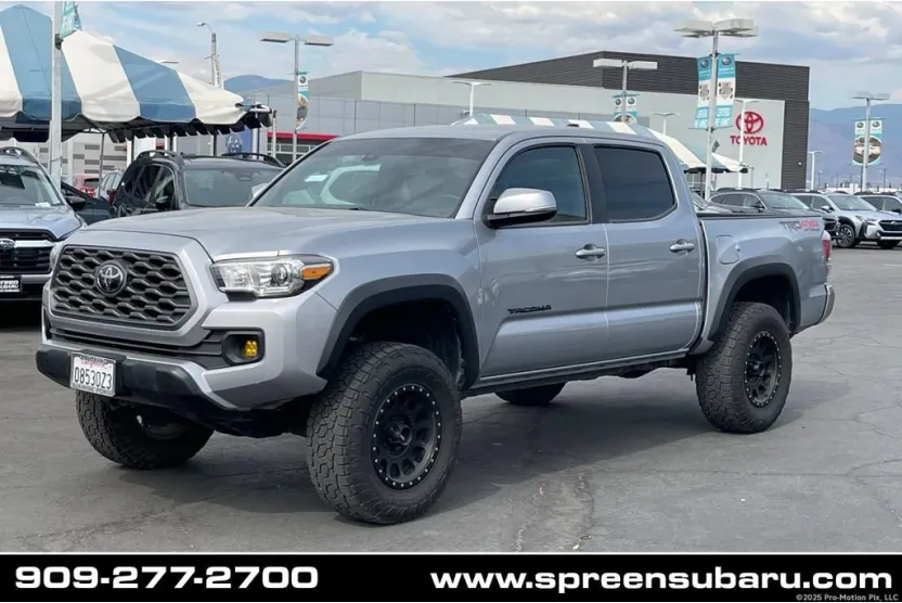 2021 Toyota Tacoma TRD photo 1